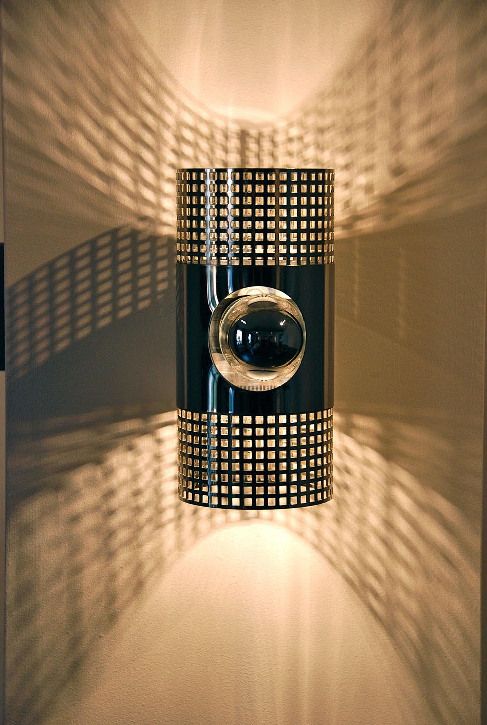 PAIR OF WALL LAMPS