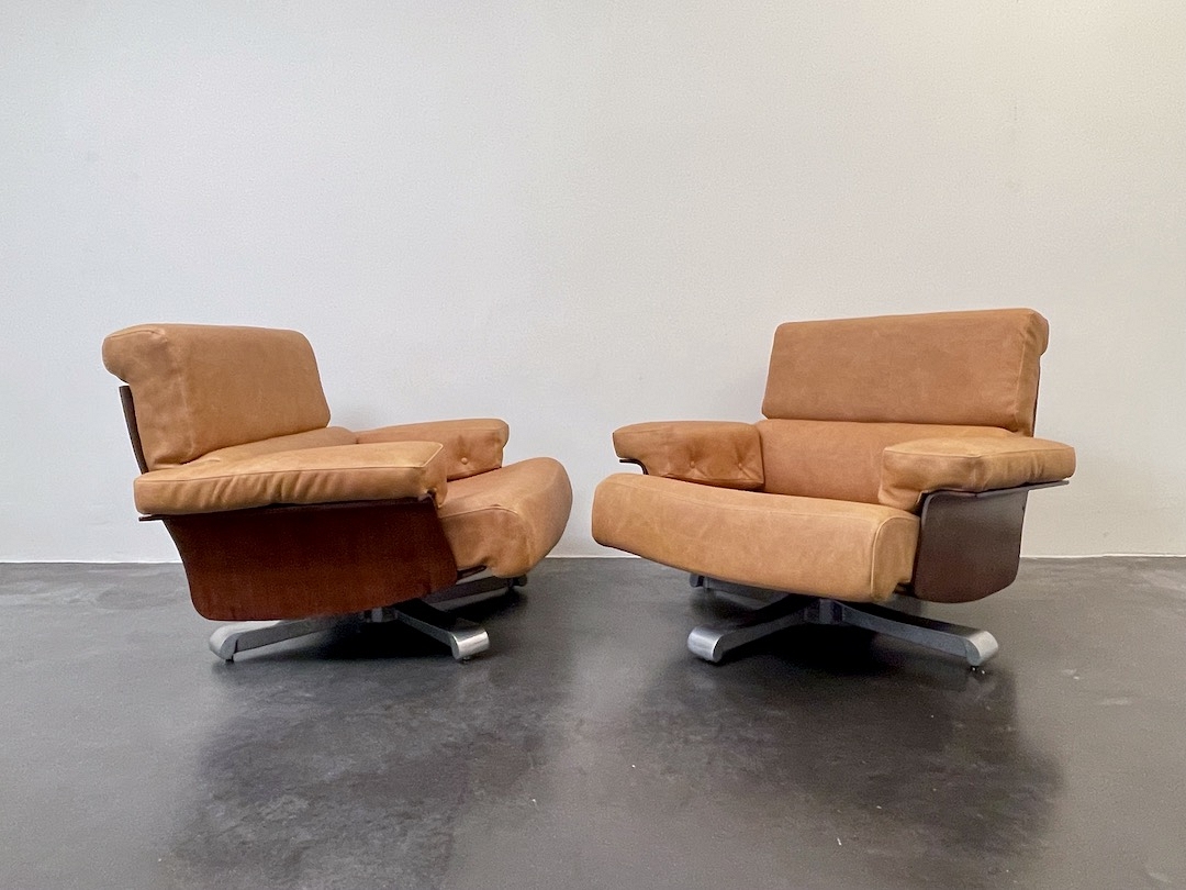 pair of Armchairs "Cordoba" by Tito Agnoli