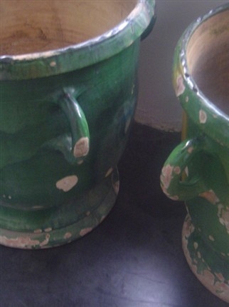 Pair ceramic pots