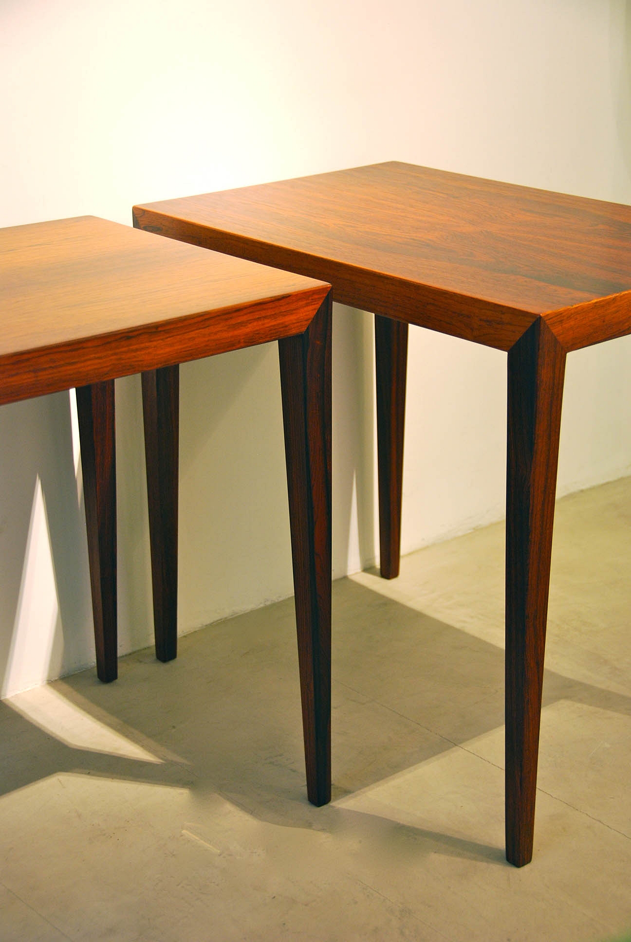 Paire of tables