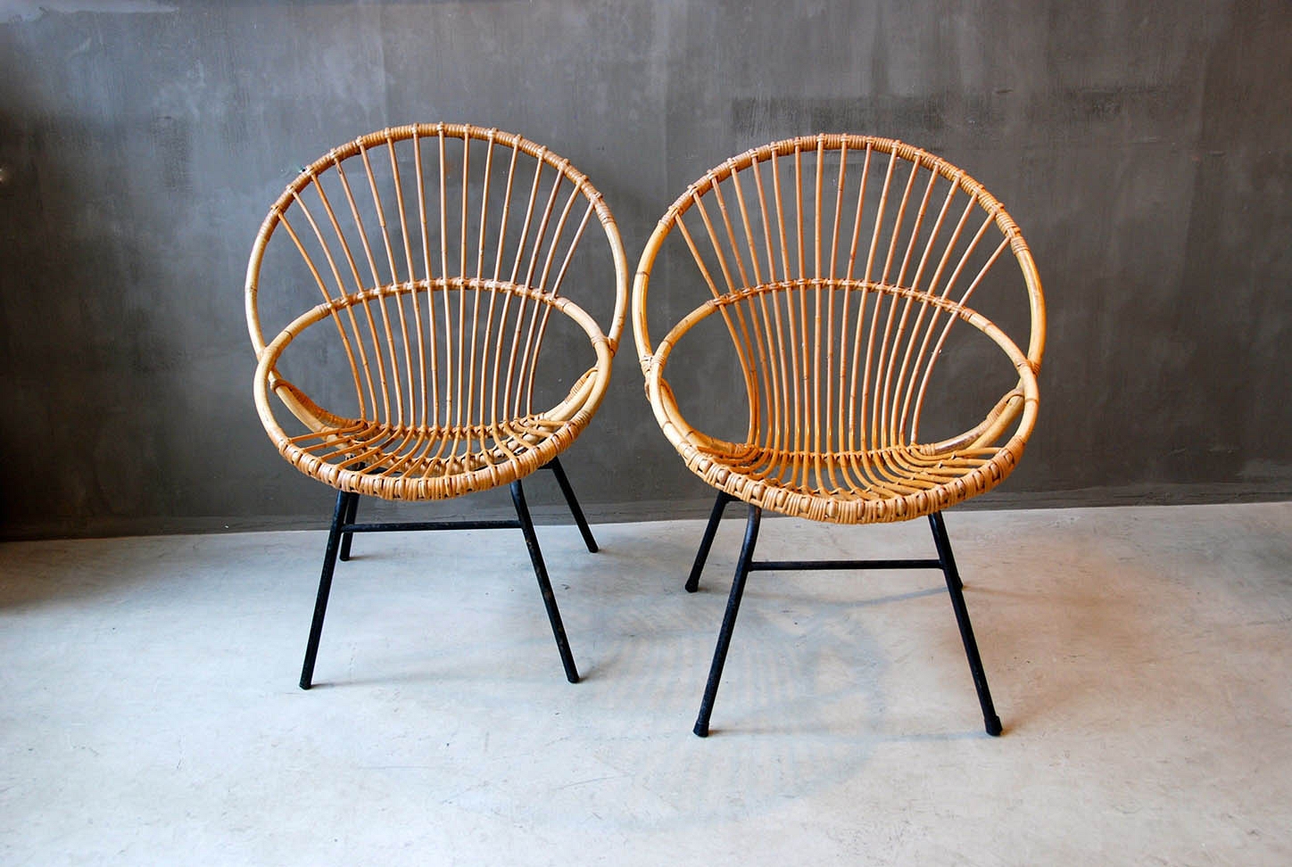 Pair of seats in whicker