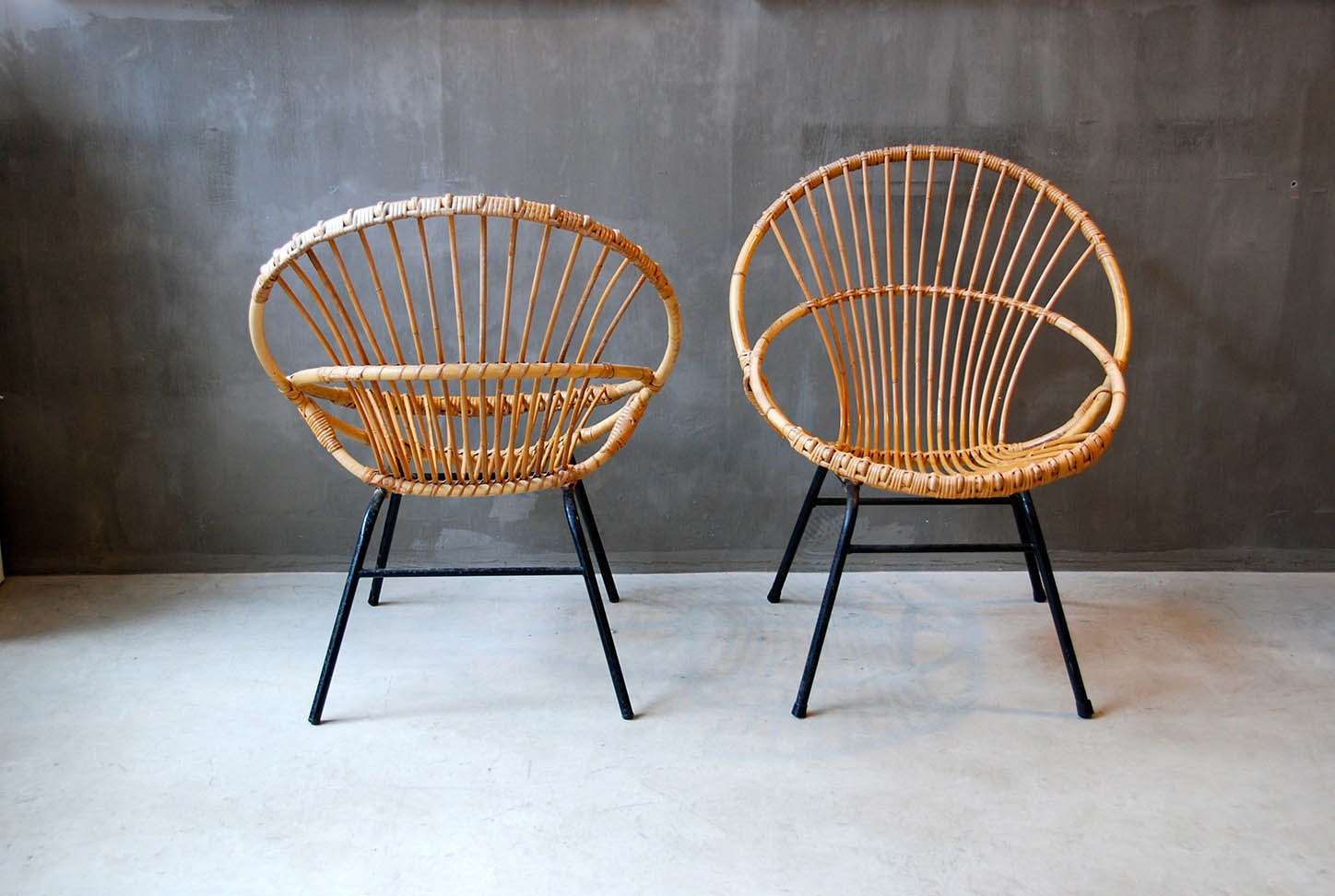Pair of seats in whicker