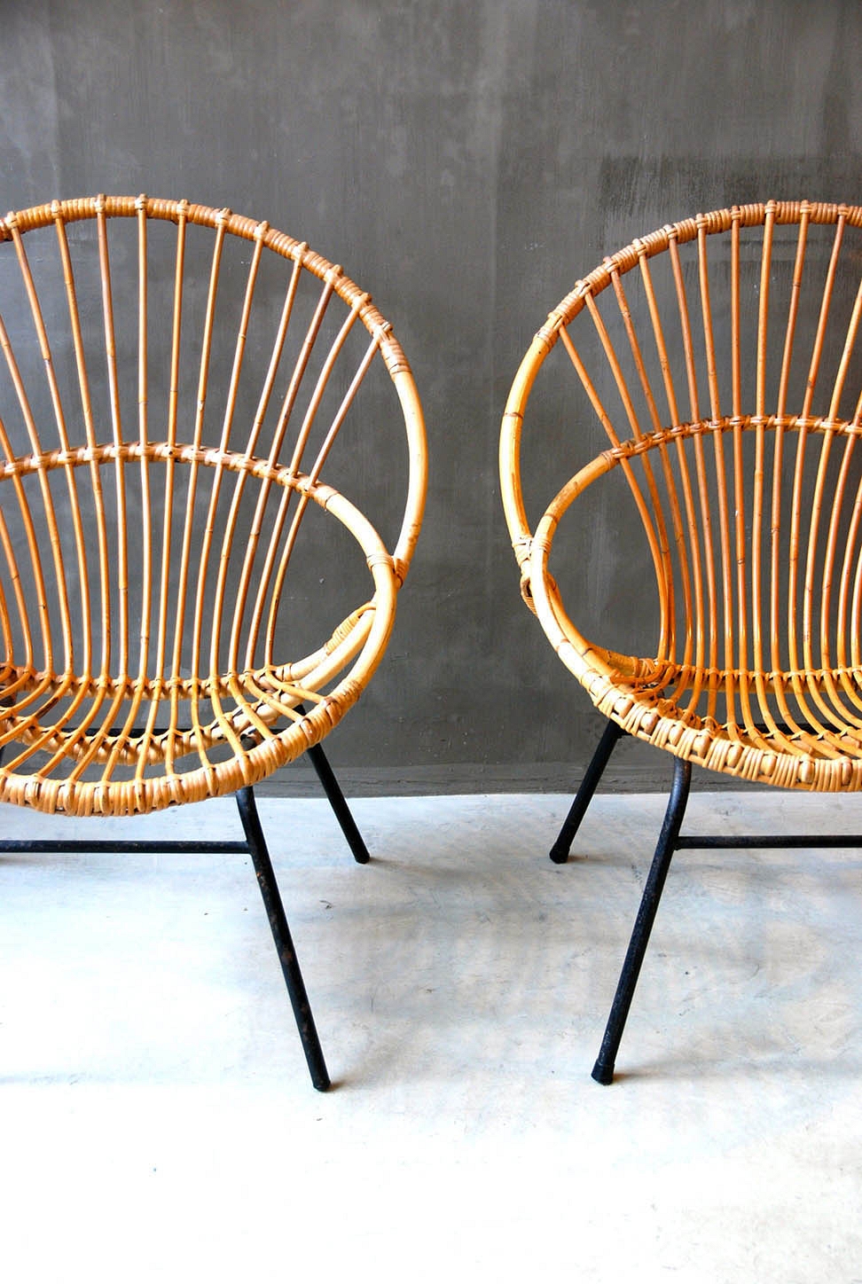 Pair of seats in whicker