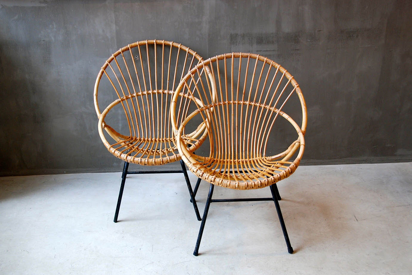 Pair of seats in whicker