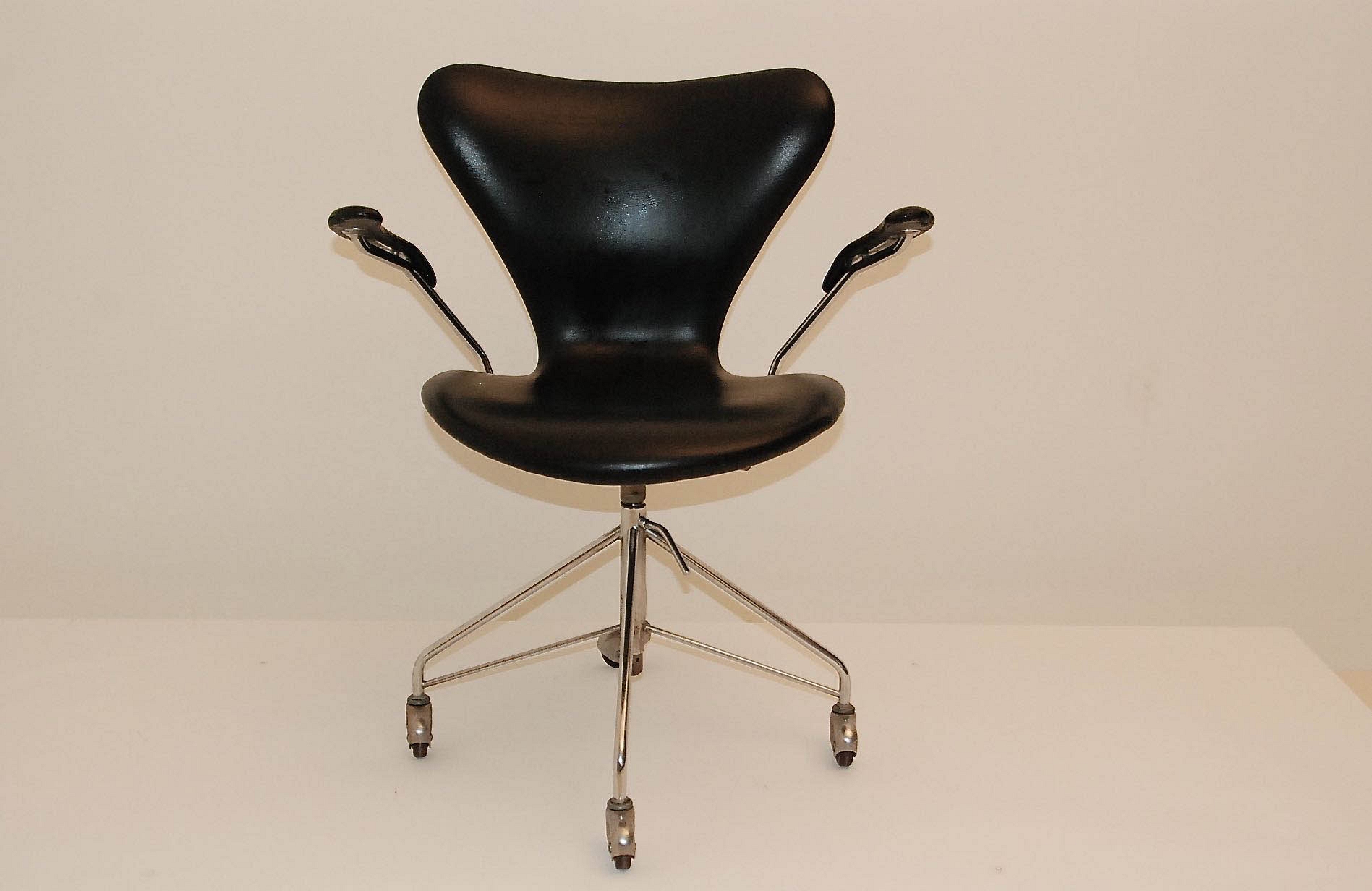 Desk chair