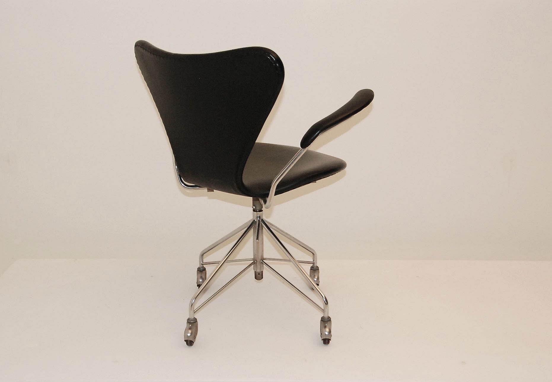 Desk chair