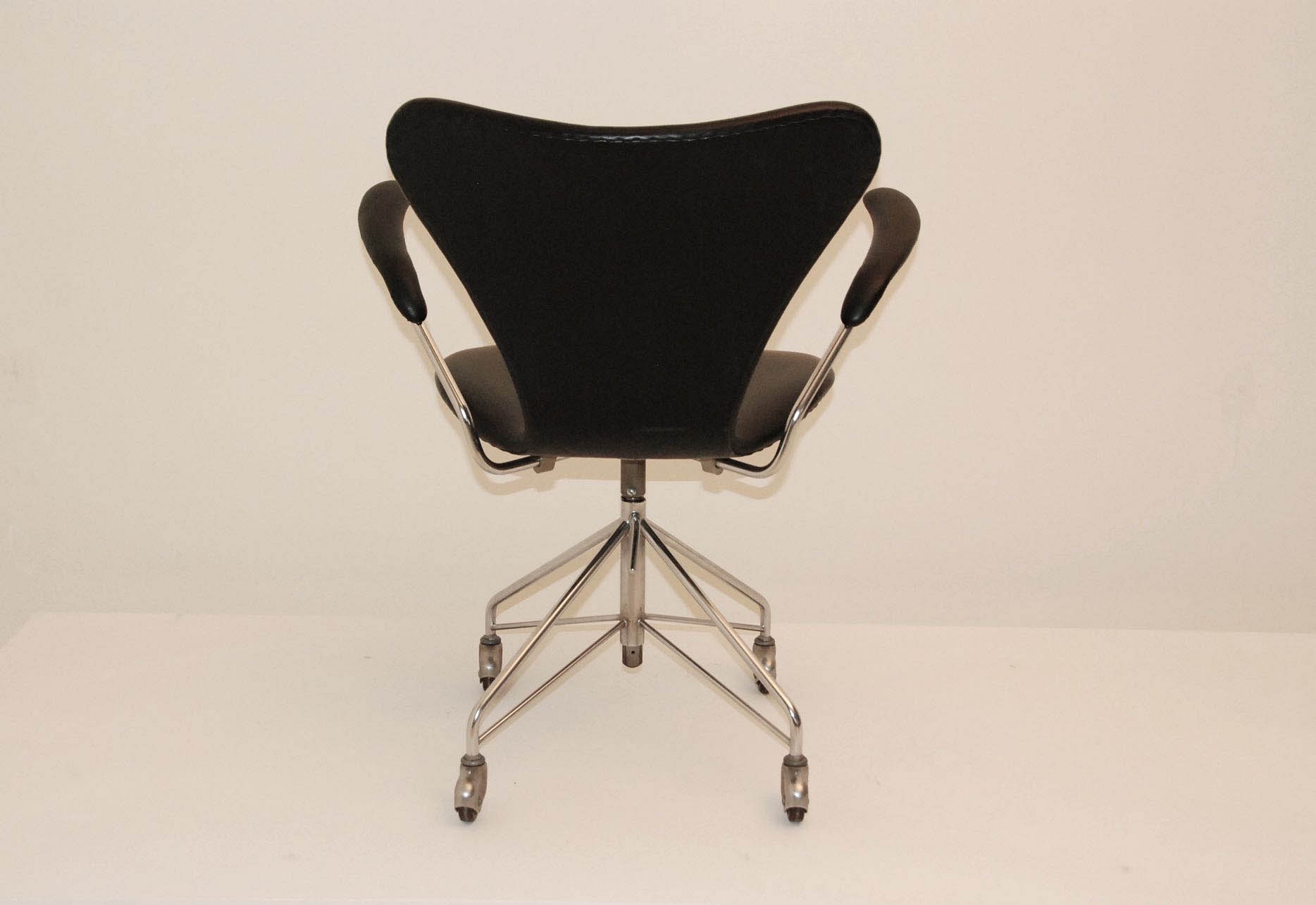 Desk chair