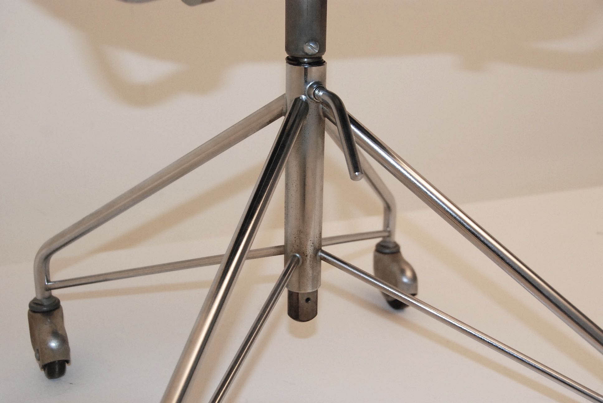 Desk chair