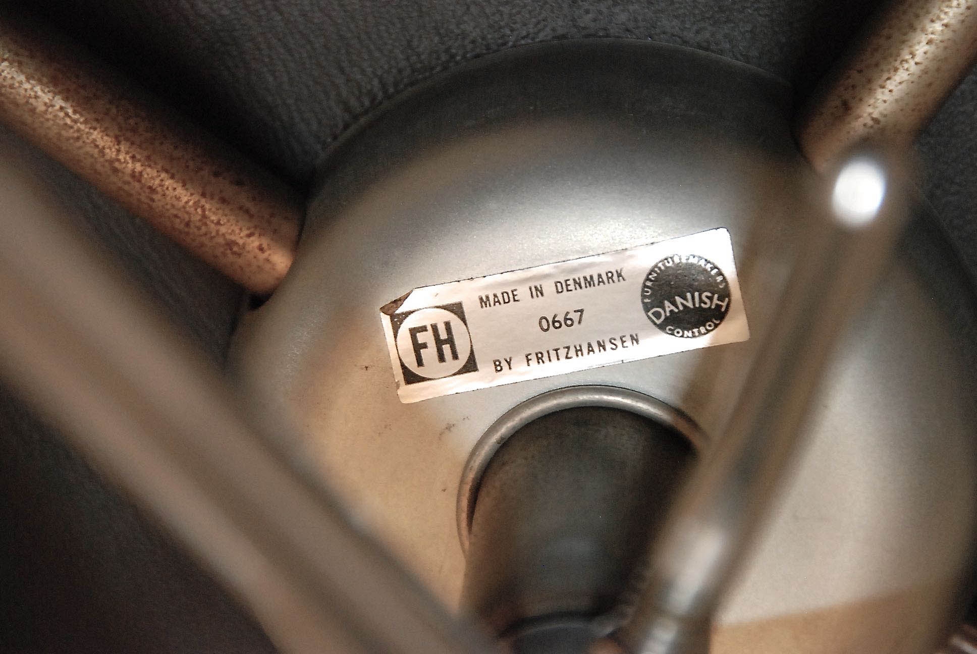 Desk chair