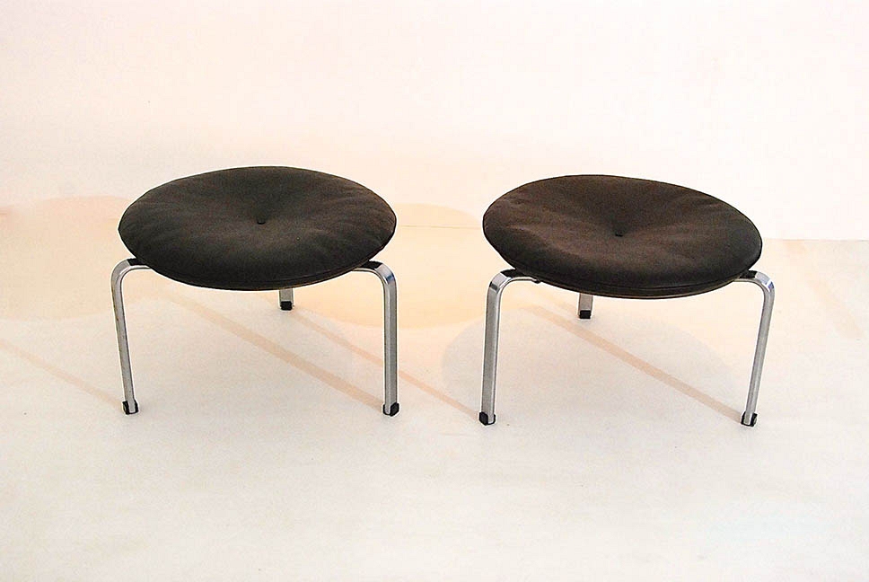 Poul Kjaerholm PK33 pair of stools