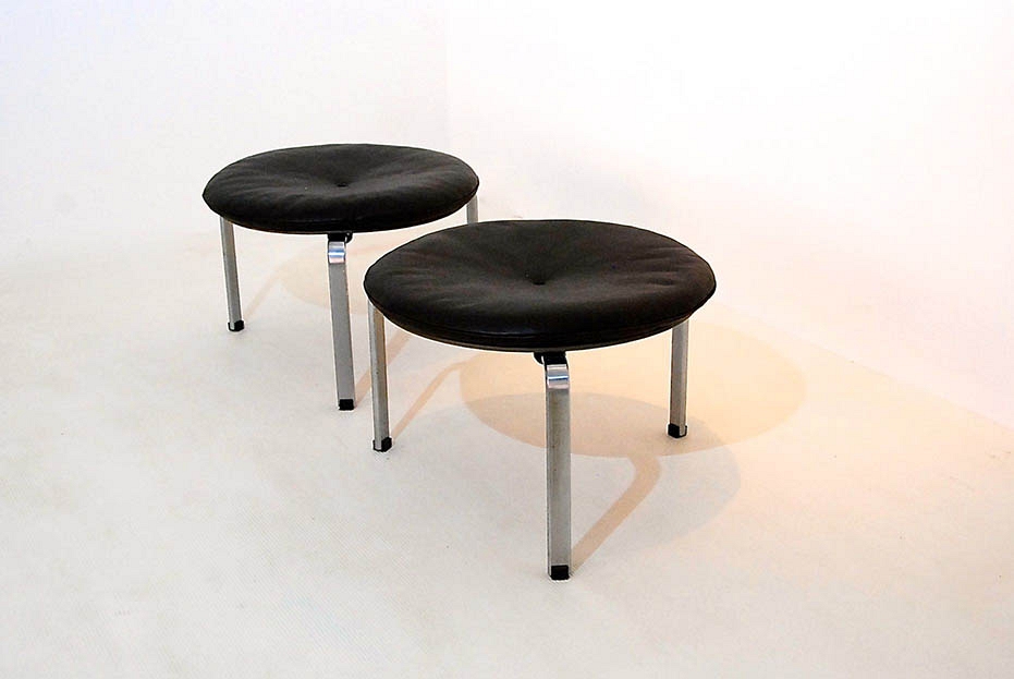 Poul Kjaerholm PK33 pair of stools