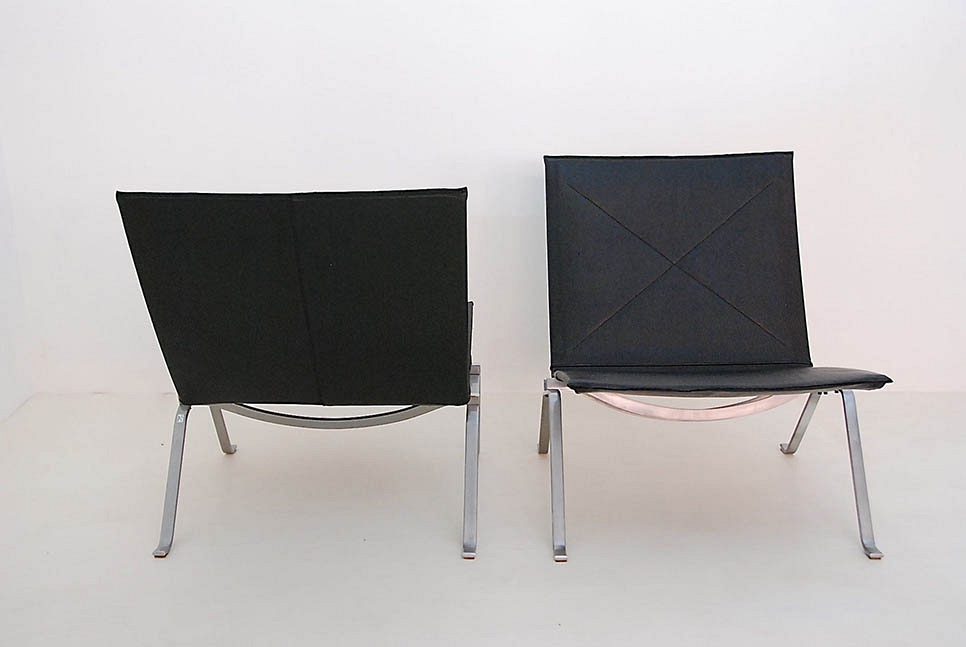 Poul Kjaerholm PK22 pair of lounge chairs
