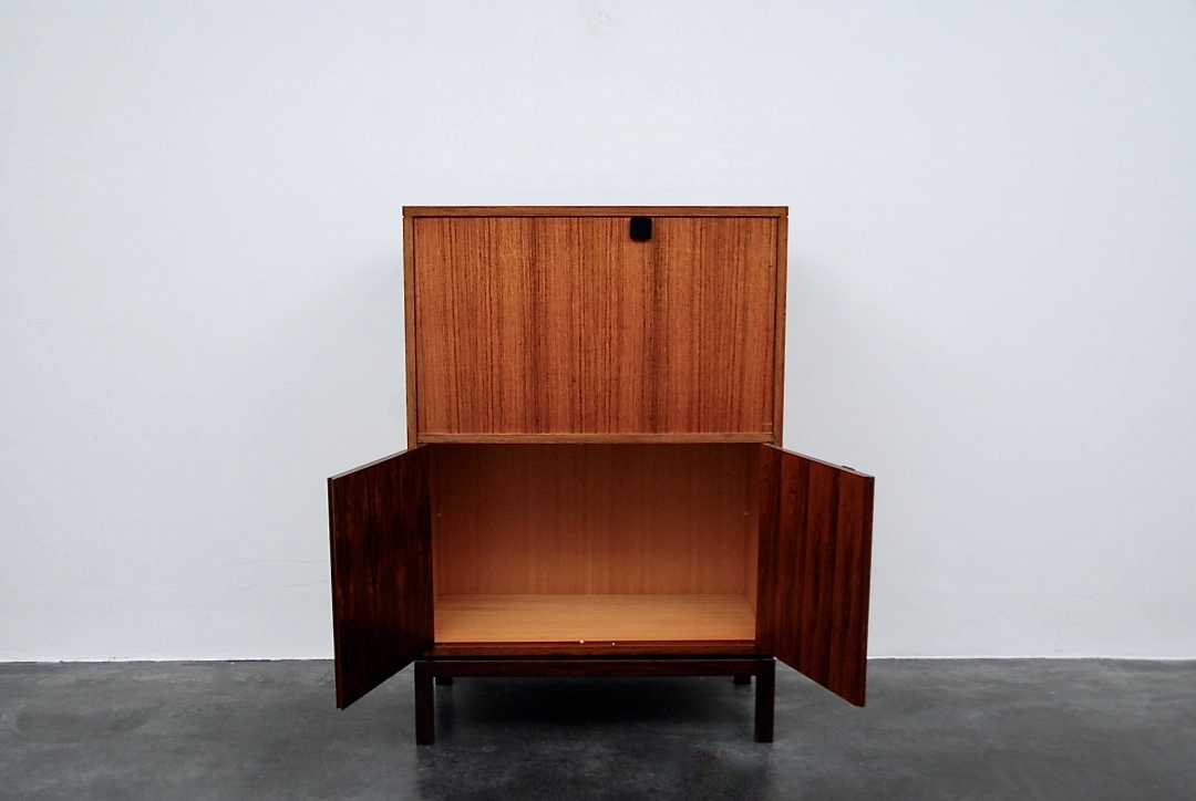 Desk A. Hendrickx