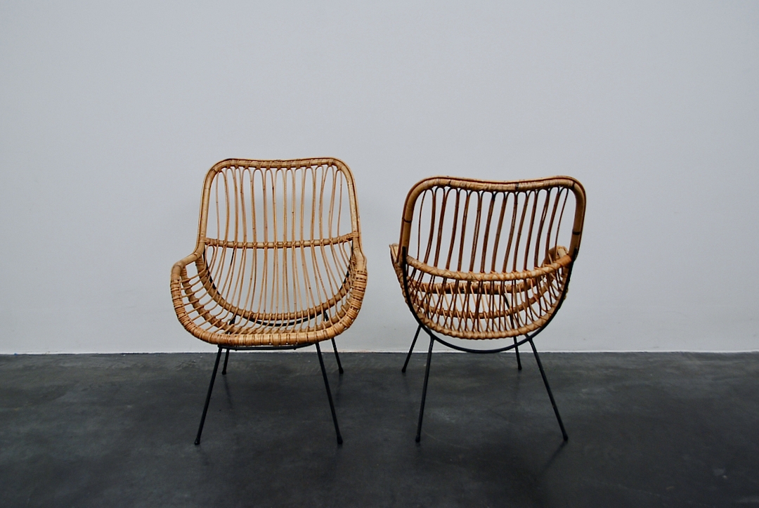 Pair ratan chairs