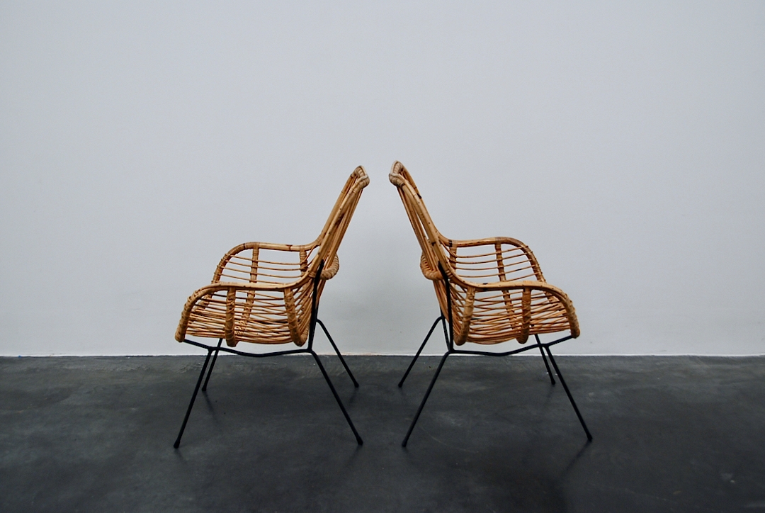 Pair ratan chairs