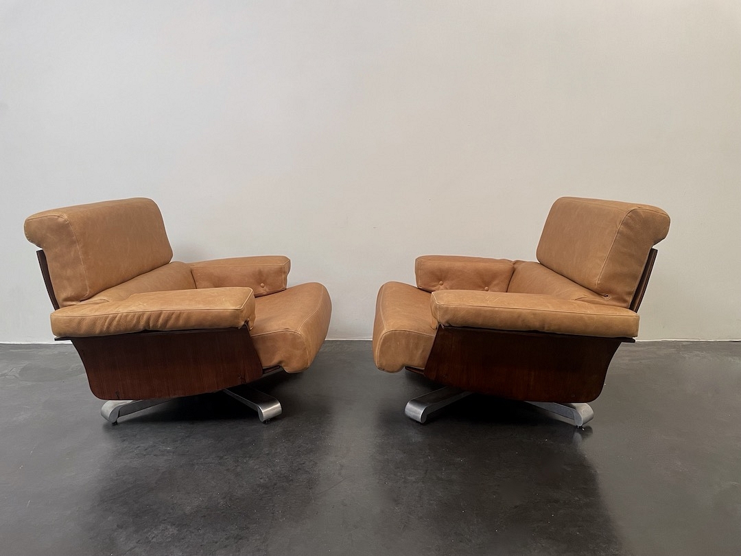 pair of Armchairs "Cordoba" by Tito Agnoli