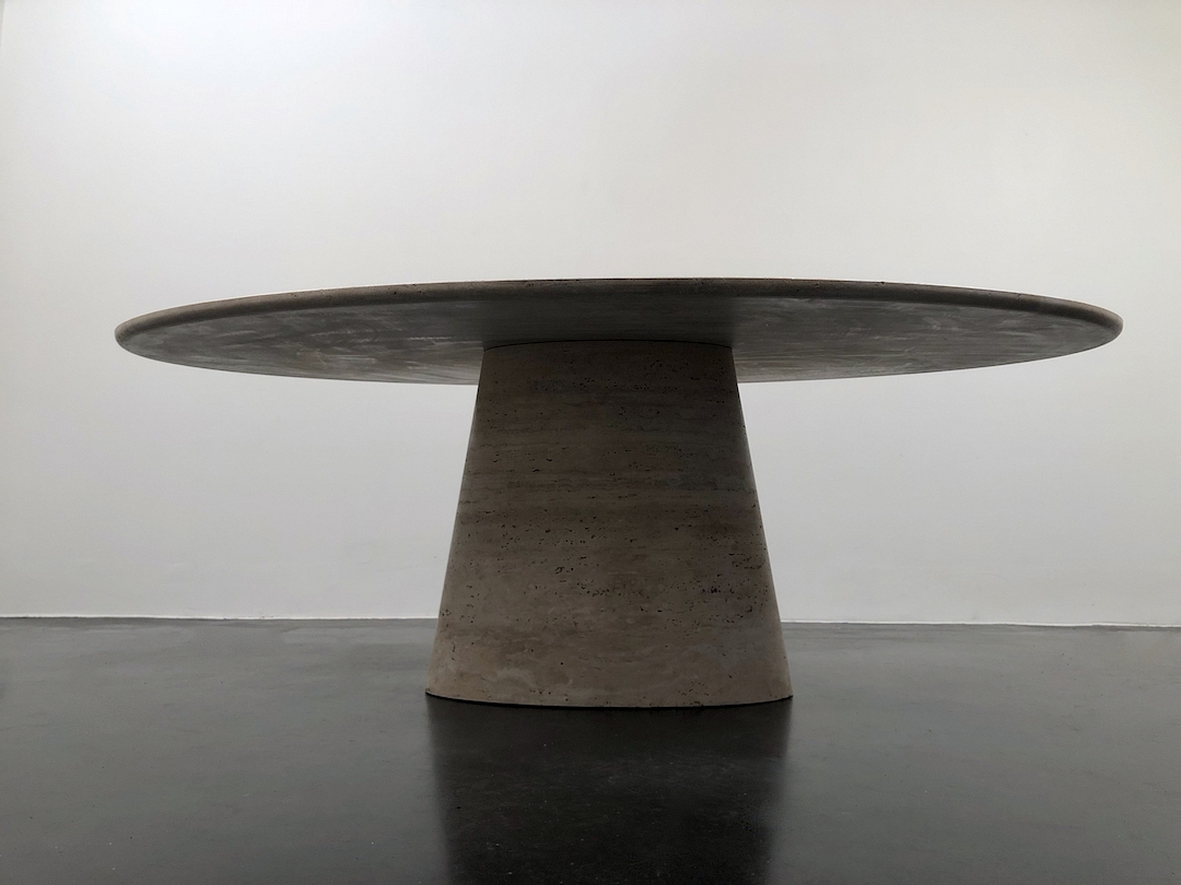 Travertin table ovale